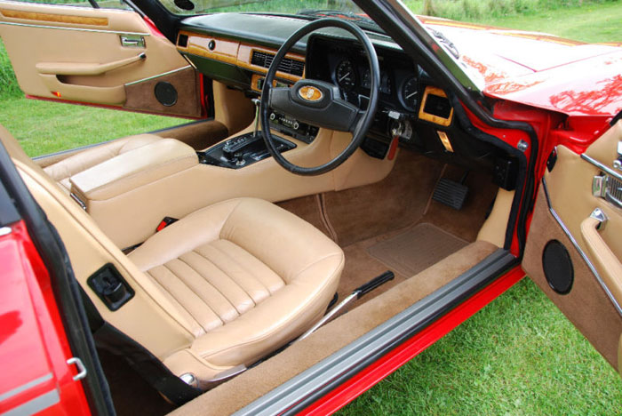 1981 jaguar xj-s he 5.3 v12 interior 2