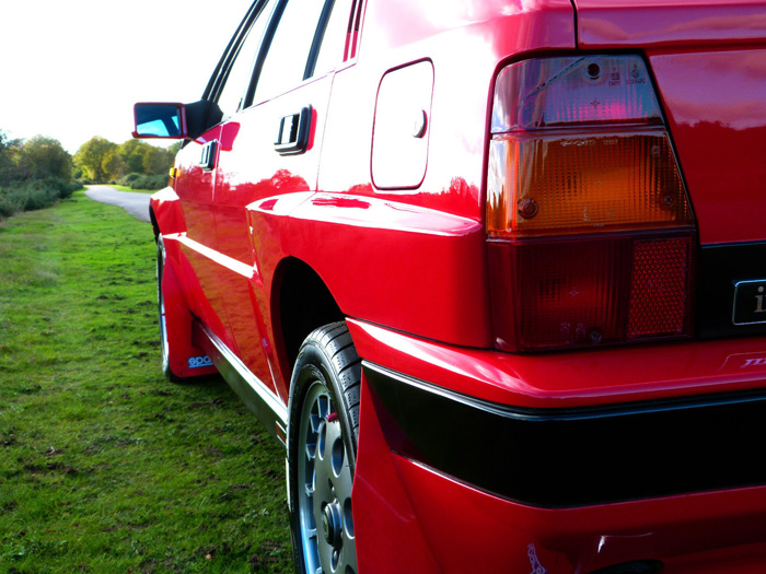 1990 Lancia HF Intergrale Side 2