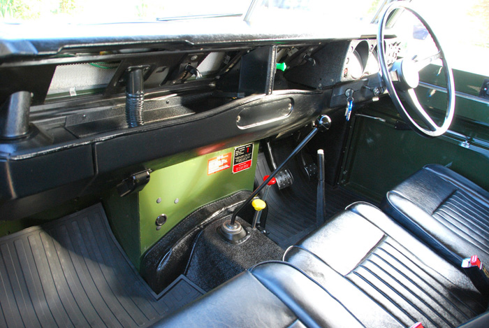 1979 Land Rover Series 3 SWB Interior 2