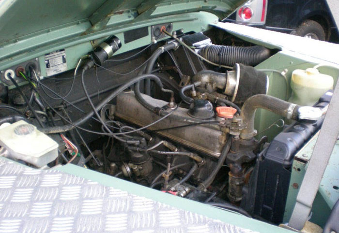 1983 land rover series 3 88 station wagon swb engine bay