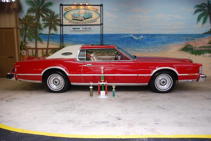 1976 Lincoln Mark 4 Lipstick Edition Side