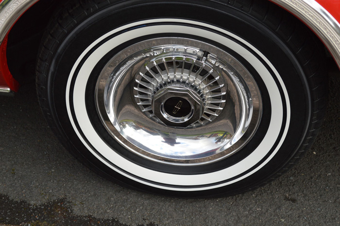 1976 Lincoln Mark 4 Lipstick Edition Wheel