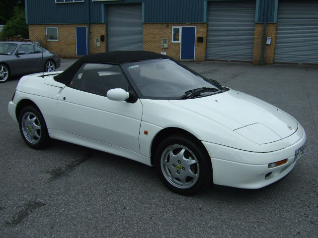 1990 Lotus Elan SE Turbo Convertible 2