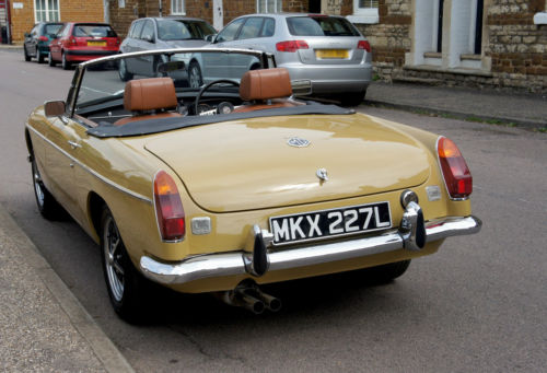 1972 MGB Roadster 4