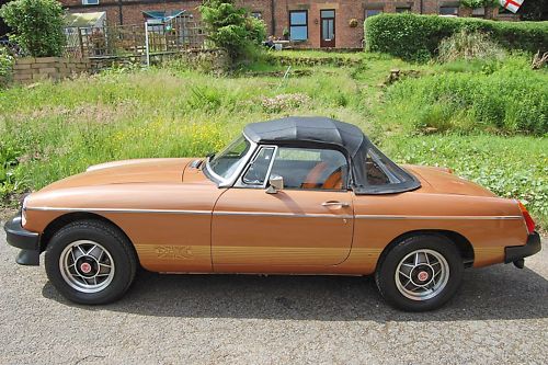 1981 mgb le roadster 3