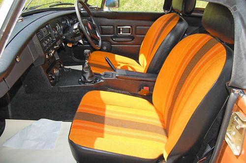 1981 mgb le roadster interior