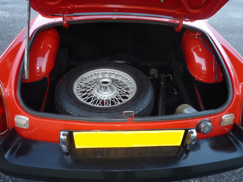 1978 mgb roadster boot