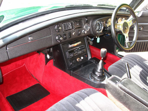 1972 mg b gt coupe british racing green interior