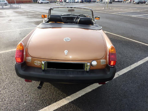 1981 mgb le roadster back