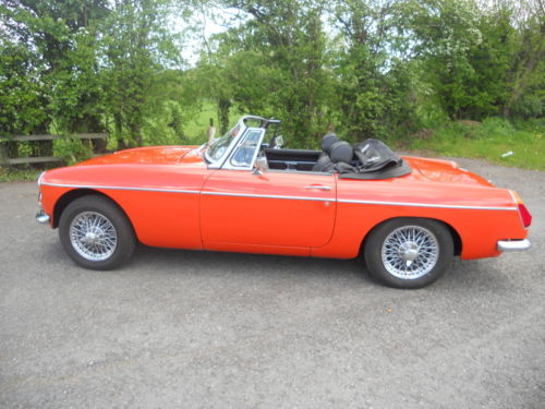 1974 MGB Roadster Side