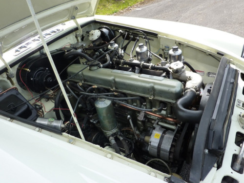 1969 mgc roadster engine bay 1