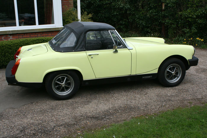 1977 MG Midget 1500 Side