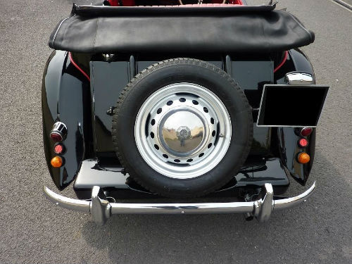 1952 mg td black coachwork back