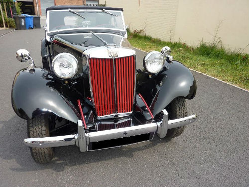 1952 mg td black coachwork front