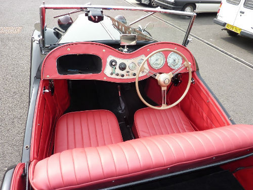 1952 mg td black coachwork interior