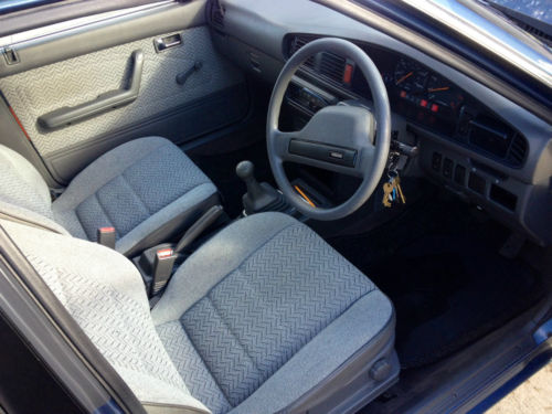 1988 Mazda 626 1.8 LX Interior 3