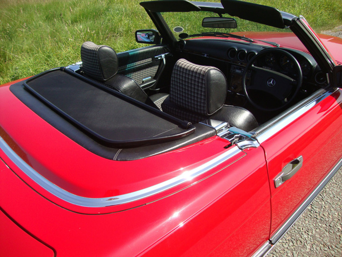 1986 Mercedes-Benz R107 SL300 Interior