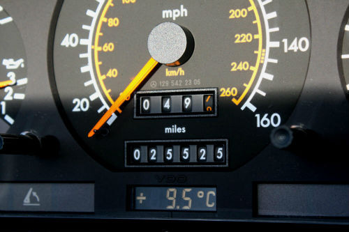 1992 Mercedes-Benz 300SL Mileometer
