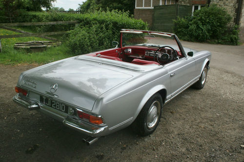 1965 Mercedes-Benz SL230 Pagoda 2