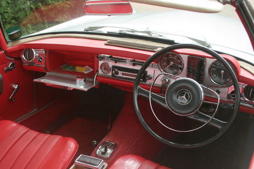 1965 Mercedes-Benz SL230 Pagoda Dashboard Steering Wheel