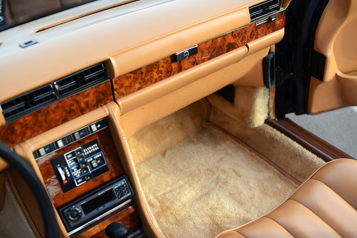 1979 Mercedes-Benz W116 450 SEL 6.9 Front Interior 3