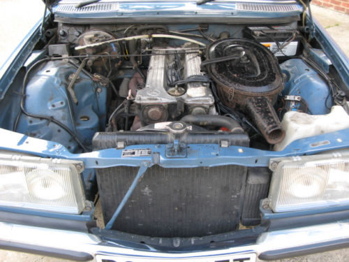 1978 mercedes benz 280e saloon engine bay