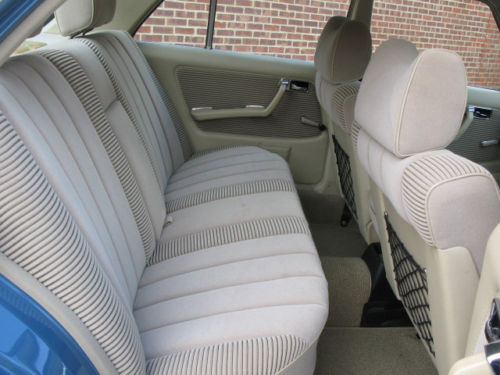 1978 mercedes benz 280e saloon interior 2