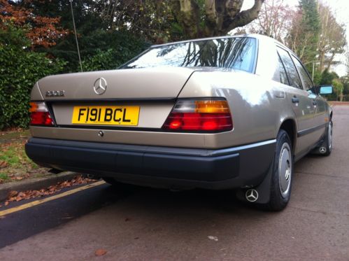 1989 Mercedes-Benz W124 230E 3