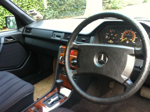 1989 Mercedes-Benz W124 230E Interior Dashboard