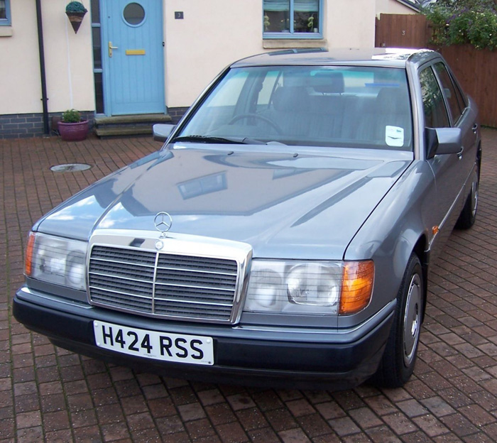 1990 Mercedes-Benz W124 230E 2