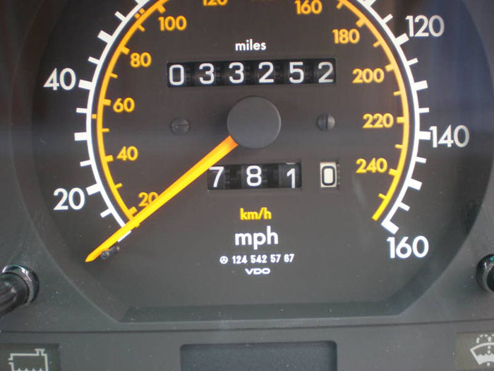 1990 mercedes 260e auto blue speedometer