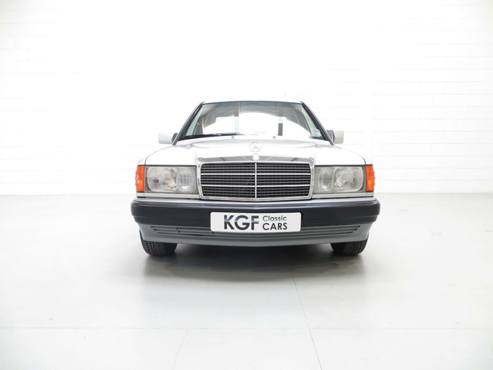 1993 Mercedes-Benz W201 190E Front