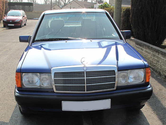 1993 Mercedes-Benz W201 190LE Front