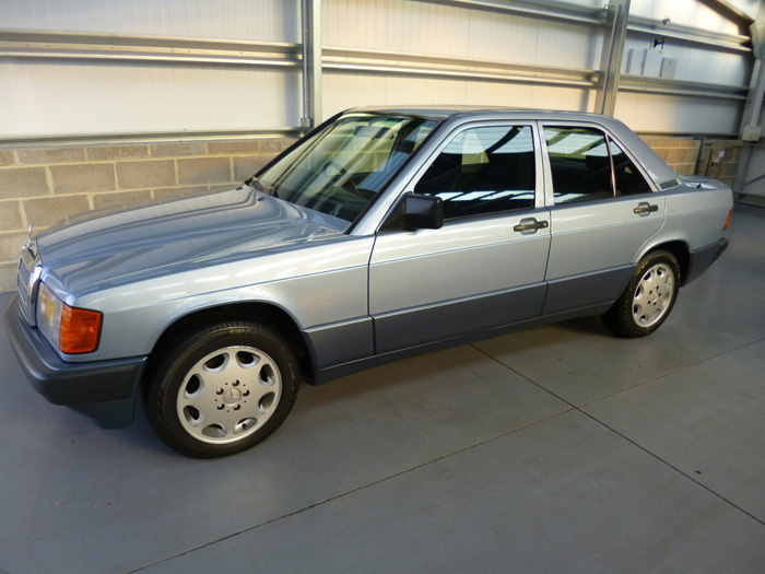 1991 Mercedes-Benz 190E 2