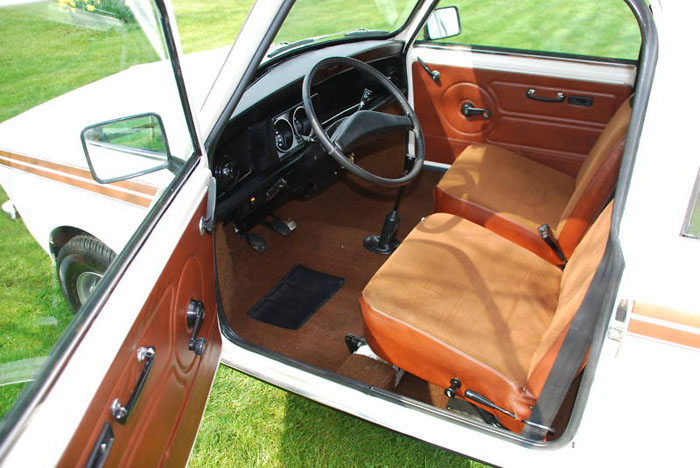 1979 mini clubman estate interior 1