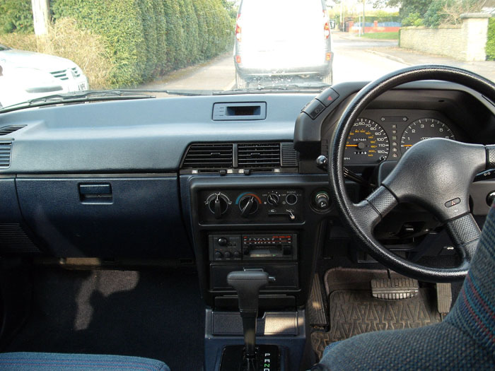 1991 Mitsubishi Colt 1.5 GLX Interior Dashboard