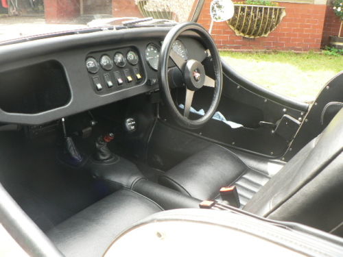 1992 morgan 4 4 2 seater ivory pearl interior