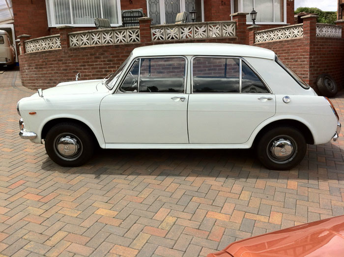 1970 Morris 1300 Mk2 Side
