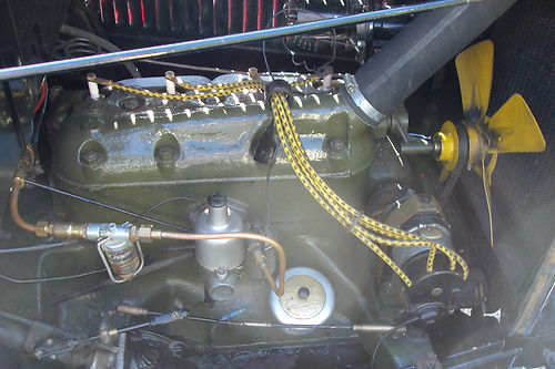 1930 morris cowley flatnose engine bay