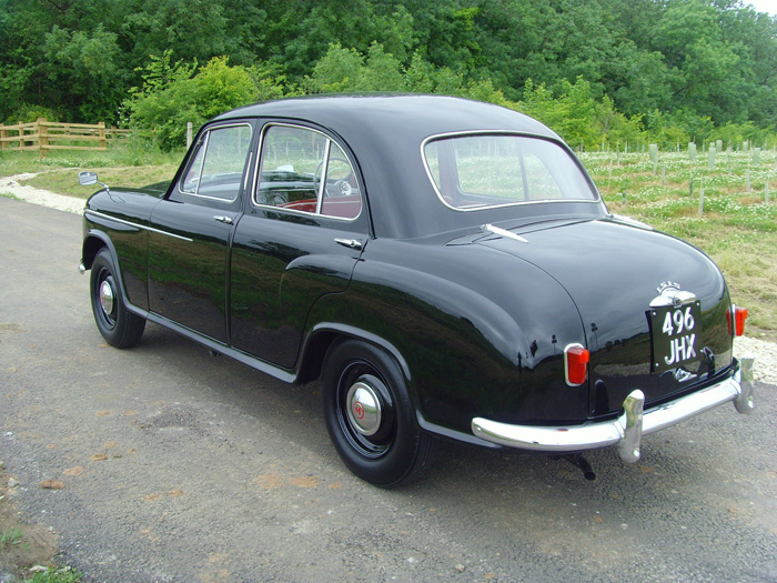 1956 Morris Isis Series 1 Deluxe 2