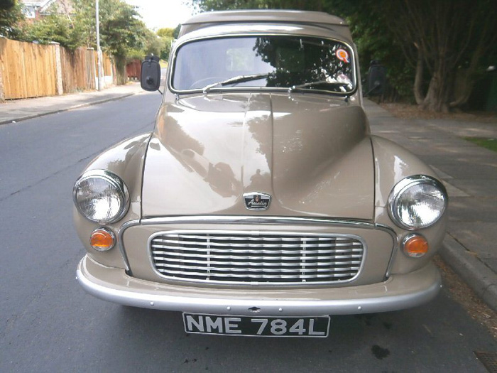 1972 Morris Minor Van Front