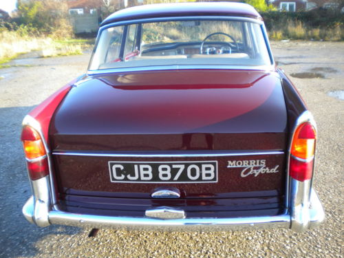 1964 morris oxford maroon back