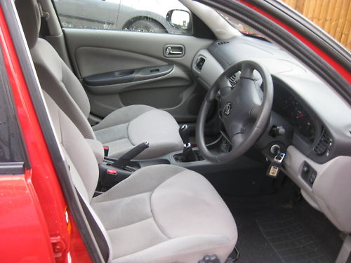 2000 nissan almera td interior 1