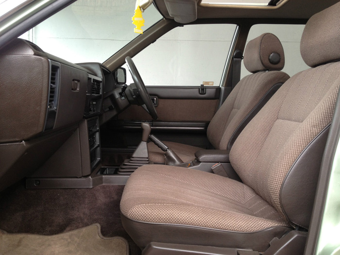 1988 Nissan Laurel C32 2.4 SGX Front Interior