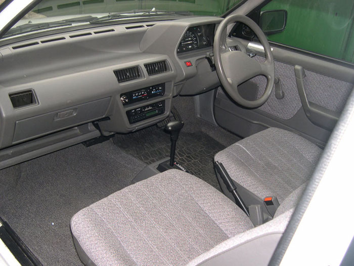 mint 1992 automatic nissan micra interior 1