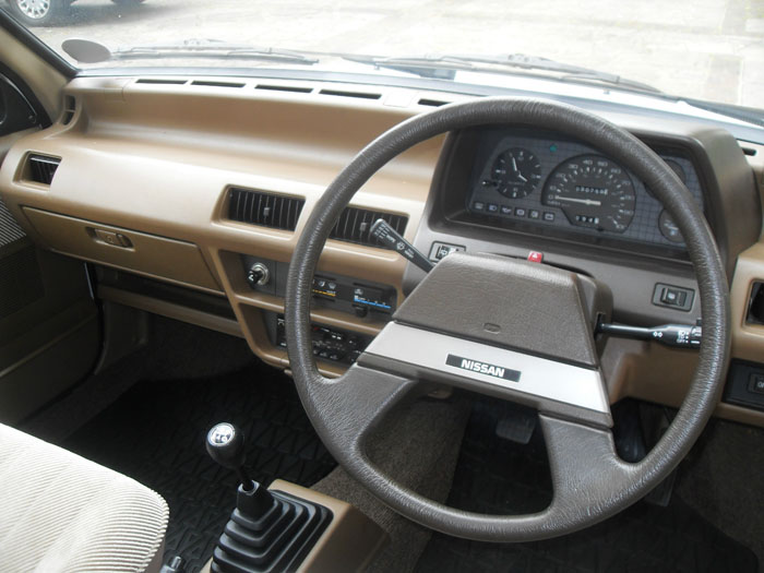 1988 Nissan Micra GSX Interior Dashboard Steering Wheel