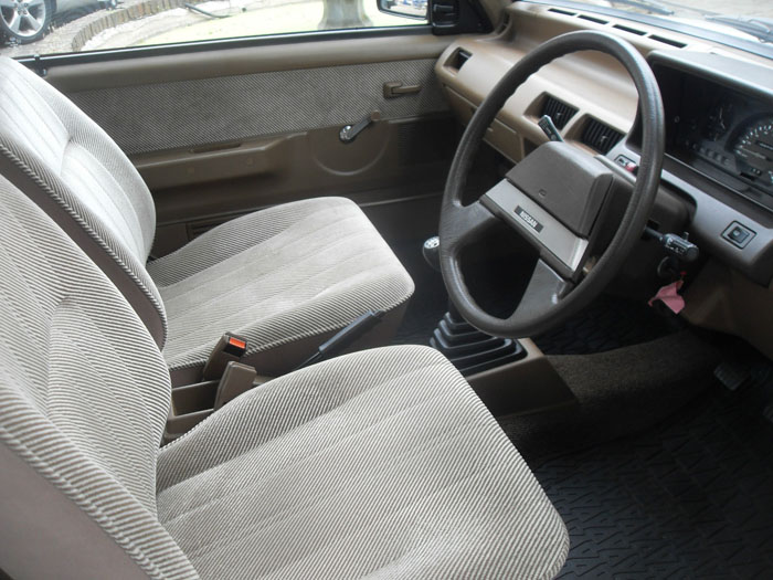 1988 Nissan Micra GSX Interior