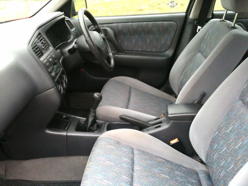 1998 r nissan primera gxtd interior 1