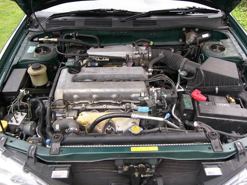 nissan primera 2.0 sport auto engine bay