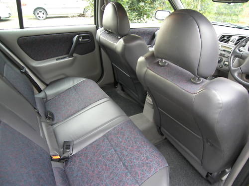 nissan primera 2.0 sport auto interior 2